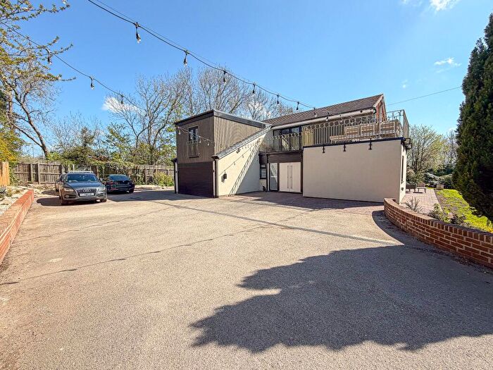 4 Bedroom Detached House For Sale In Biddick Lane, Fatfield, Washington, NE38