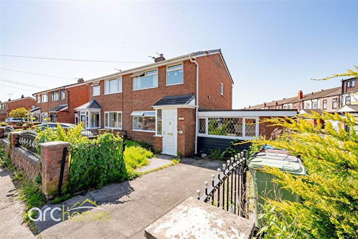 3 Bedroom Semi-Detached House For Sale In Park Lane, Abram, Wigan, WN2