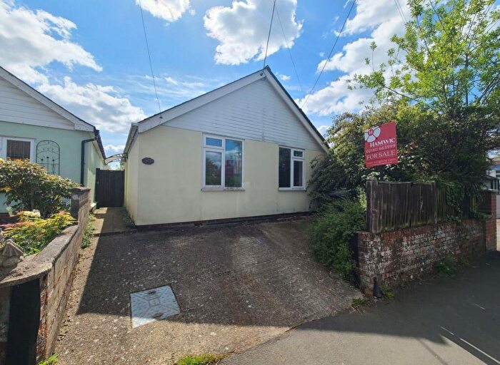2 Bedroom Detached Bungalow For Sale In Water Lane, Totton, SO40