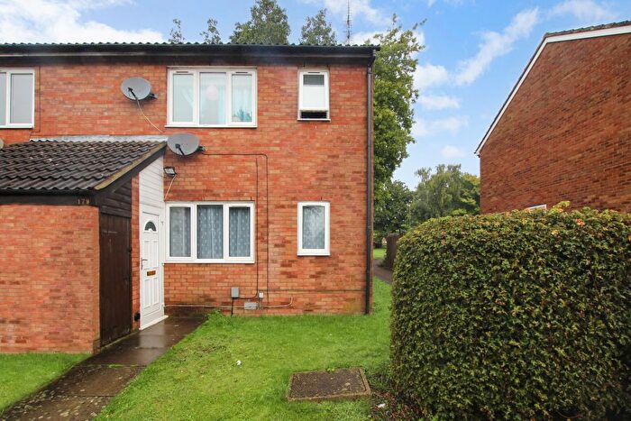 1 Bedroom Flat To Rent In Conway Close, Houghton Regis, Bedfordshire, LU5