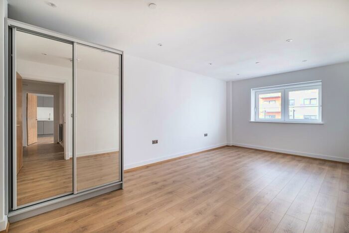 2 Bedroom Apartment To Rent In Woolwich Church Street Woolwich, SE18