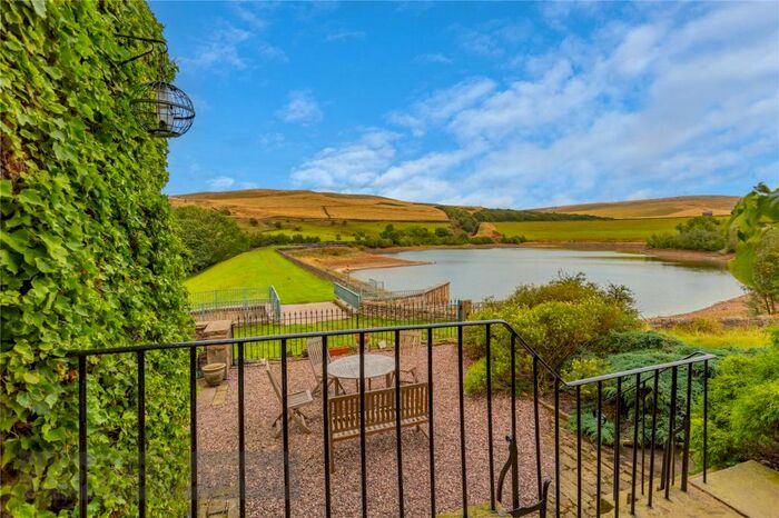3 Bedroom Semi-Detached House For Sale In Ogden Lane, Newhey, Rochdale, Lancashire, OL16