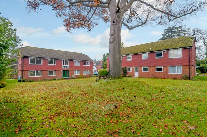 2 Bedroom Flat To Rent In Old Rectory Close, Bramley, Guildford, GU5