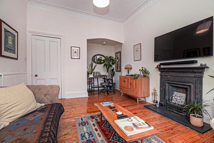 1 Bedroom Apartment For Sale In Daisy Street, Govanhill, Glasgow, G42