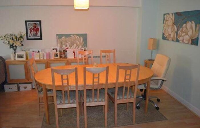 2 Bedroom Apartment To Rent In Royal Plaza, Westfield Terrace, Sheffield, S1