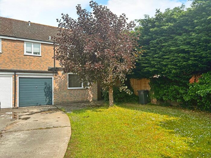 3 Bedroom Terraced House To Rent In Broadmarsh Lane, Witney, Oxfordshire, OX29