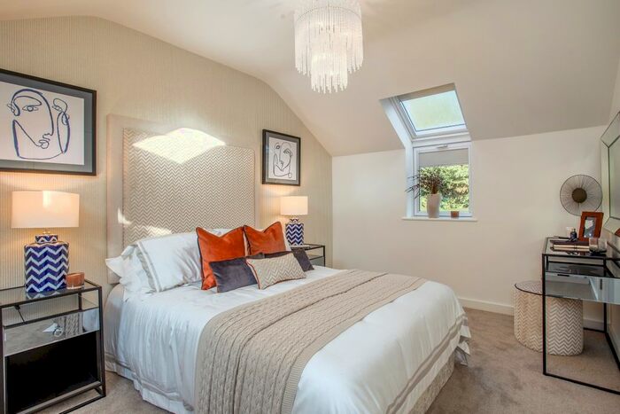 2 Bedroom Flat To Rent In Station Approach, Marlow, SL7