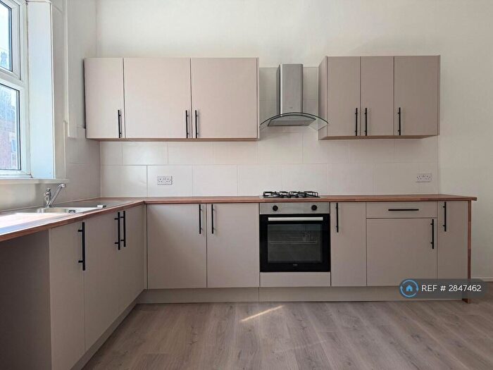 4 Bedroom Terraced House To Rent In Quarry Street, Leeds, LS6