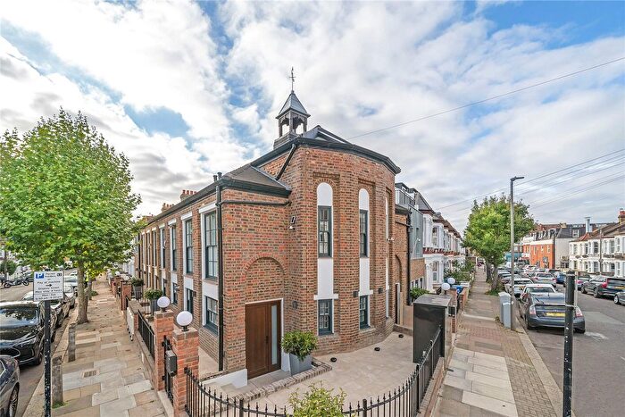2 Bedroom Terraced House For Sale In Kellino Street, Wandsworth, London, SW17