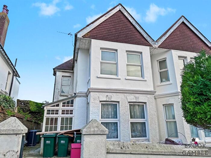 Studio For Sale In Hurst Road, Eastbourne, BN21