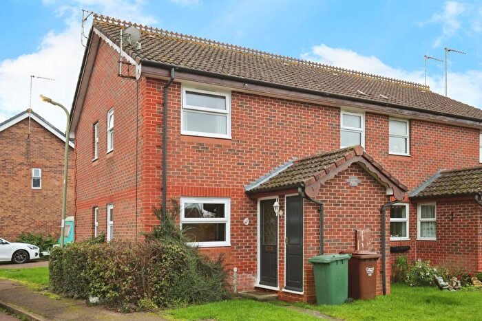 1 Bedroom Cluster House For Sale In Waltham Gardens, Banbury, OX16