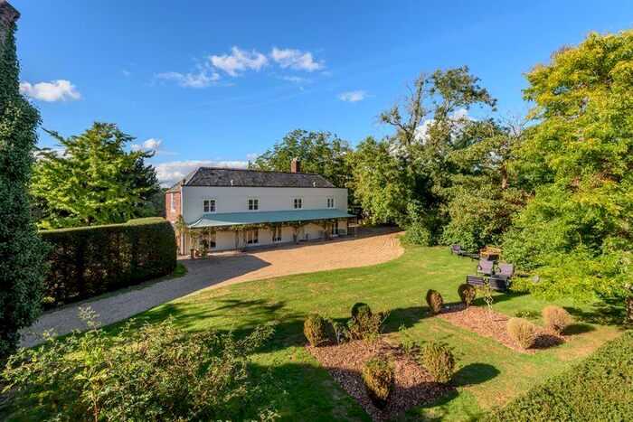 6 Bedroom Detached House For Sale In Newlands Lane, Denmead, PO7