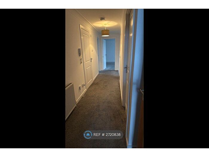 3 Bedroom Flat To Rent In Whiteside Court, Bathgate, EH48