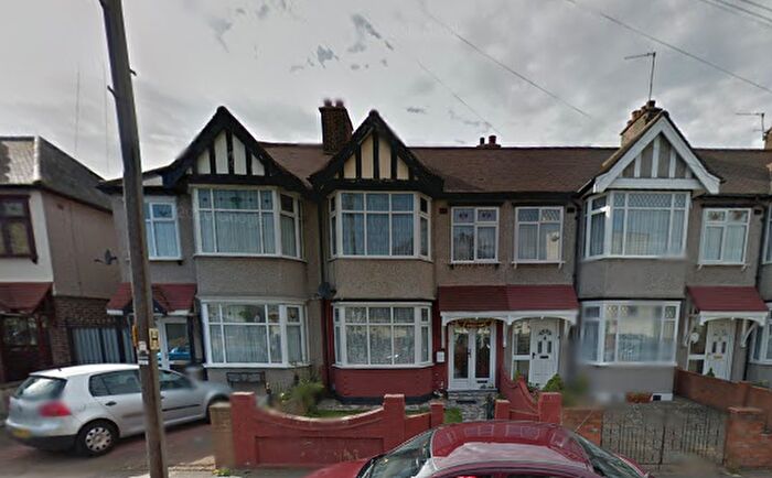 3 Bedroom Terraced House To Rent In Christie Gardens, Romford, RM6