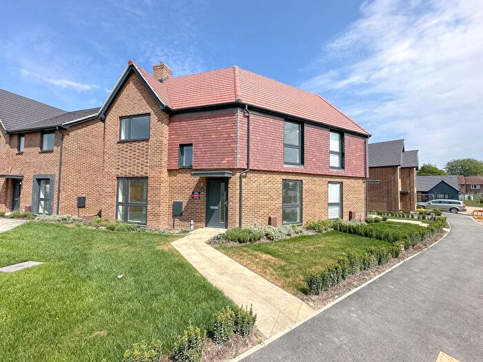 3 Bedroom Property To Rent In Merricks Way, North Mundham, West Sussex, PO20