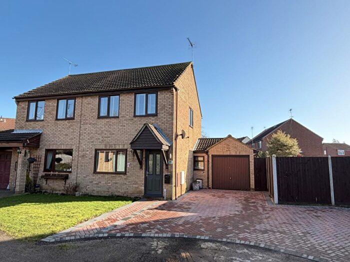 2 Bedroom Semi-Detached House For Sale In Faulkeners Way, Trimley St. Mary, IP11