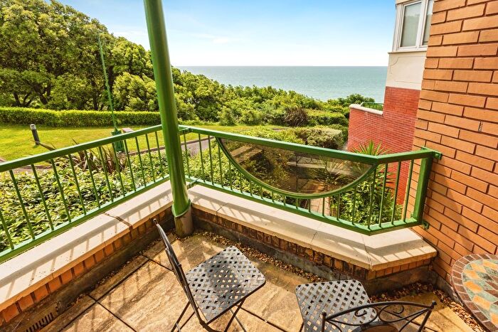 1 Bedroom Flat For Sale In Caswell Road, Caswell, Swansea, SA3