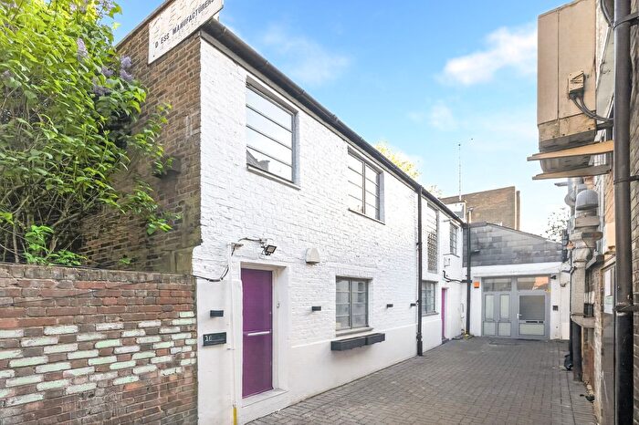 3 Bedroom Flat To Rent In Coleridge Road, London, N4