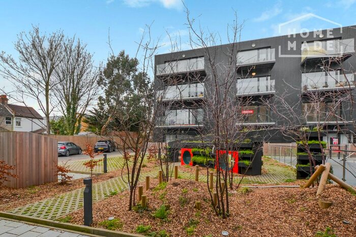 1 Bedroom Flat To Rent In Coppice Yard, Croydon, CR0