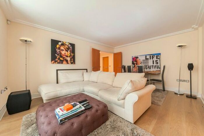 2 Bedroom Flat To Rent In Westfield, Kidderpore Avenue, NW3