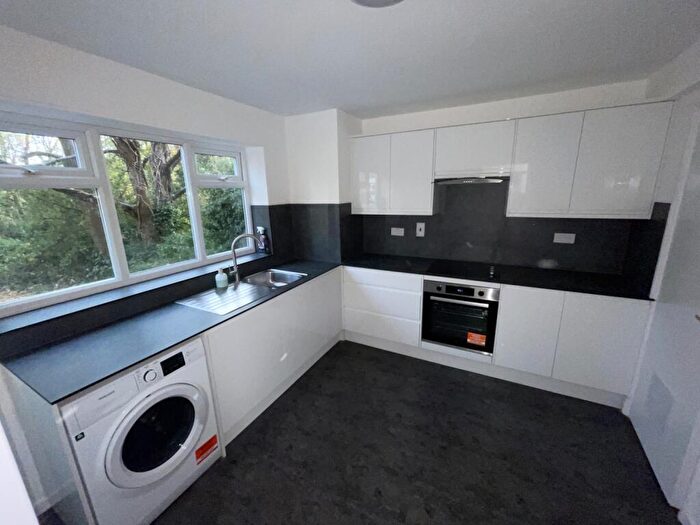 2 Bedroom Flat To Rent In St. Johns Park, London, SE3