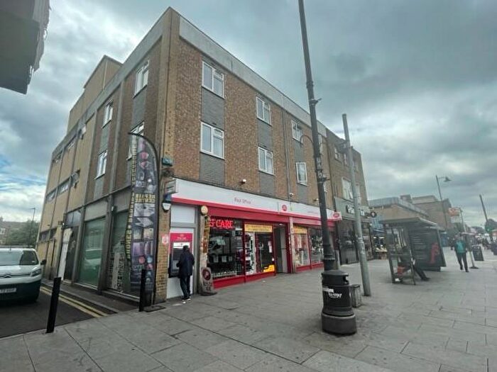 Studio To Rent In High Road, Tottenham, N17