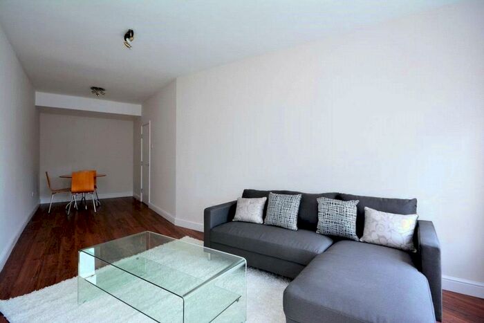 2 Bedroom Apartment To Rent In Warren Court, Euston Road, London, NW1