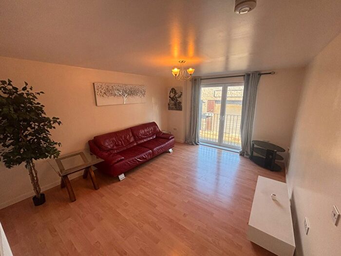 2 Bedroom Flat To Rent In Mearns Street, City Centre, Aberdeen, AB11