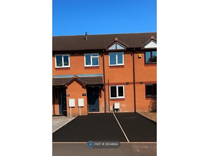 3 Bedroom Semi-Detached House To Rent In Woodford End, Chadsmoor, Cannock, WS11