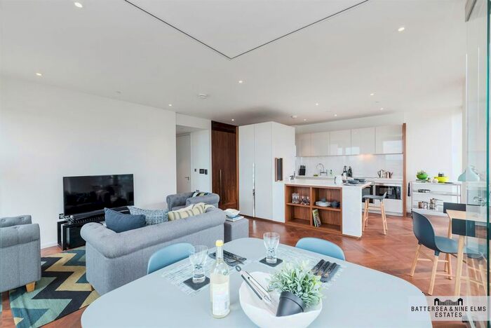 2 Bedroom Flat To Rent In New Union Square, London, SW11