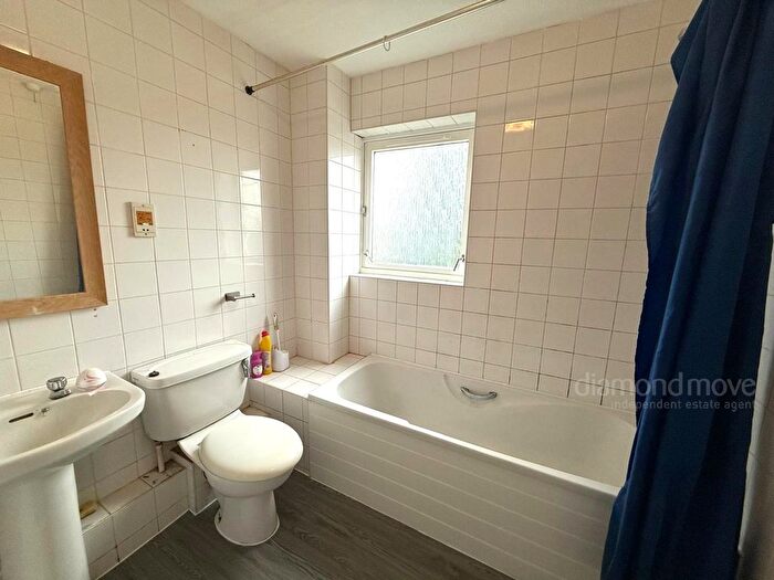 1 Bedroom Flat To Rent In Braemar Gardens, Slough, SL1