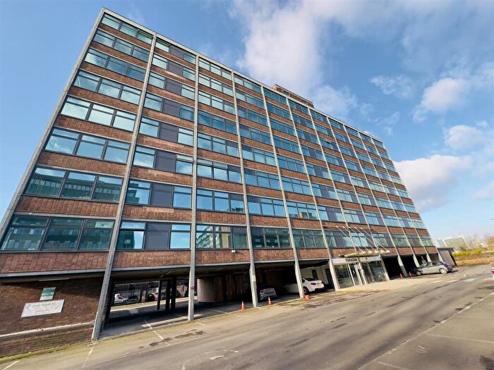 1 Bedroom Apartment To Rent In Paragon House, Seymour Grove, Manchester, M16
