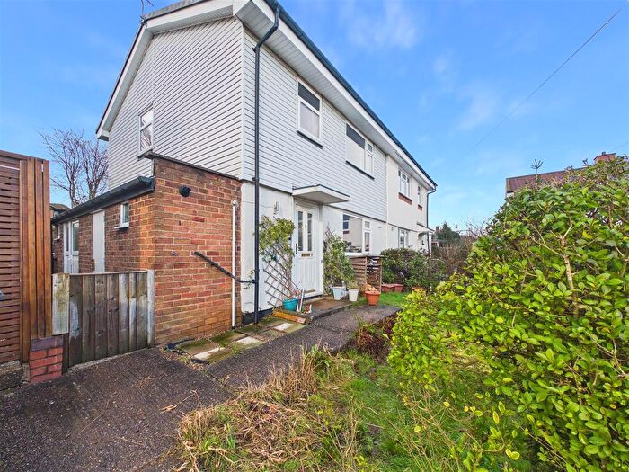 3 Bedroom Semi Detached House For Sale In Holme Close, Dronfield Woodhouse, Dronfield, S18