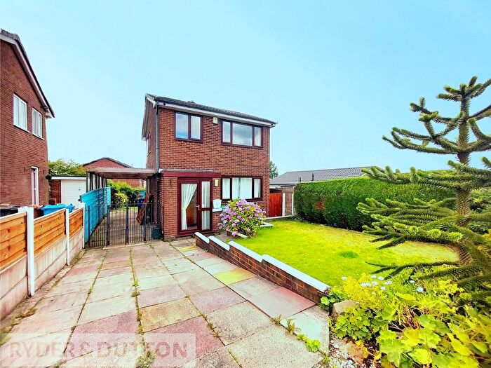 3 Bedroom Detached House To Rent In Rakewood Drive, Oldham, OL4