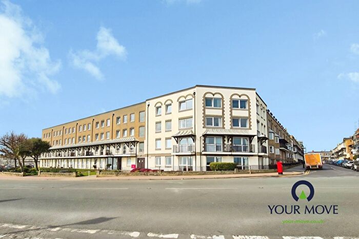 1 Bedroom Flat For Sale In Homefleet House, Wellington Crescent, Ramsgate, Kent, CT11