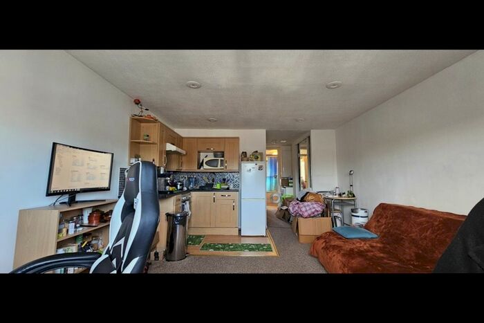 1 Bedroom Flat To Rent In Blossom Close, London, W5