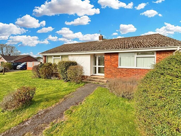 2 Bedroom Detached Bungalow For Sale In Tinneys Close, Woodfalls, SP5