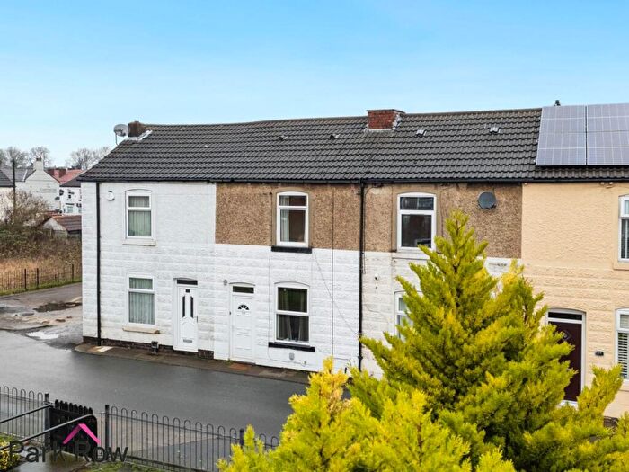 2 Bedroom Cottage For Sale In Maltkiln Lane, Kippax, Leeds, LS25