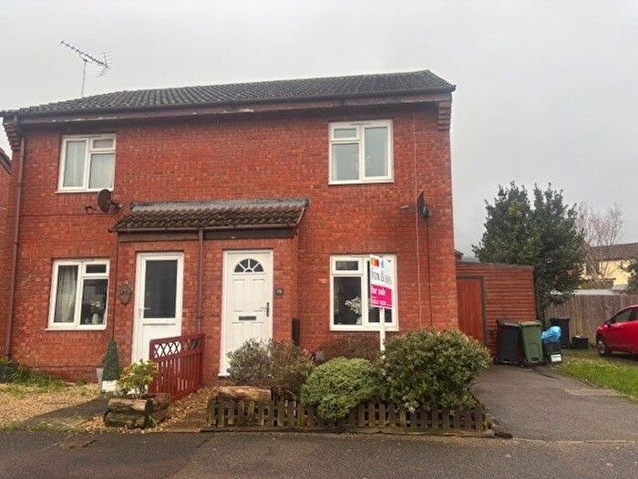 2 Bedroom Property To Rent In Mallard Road, Minehead, TA24