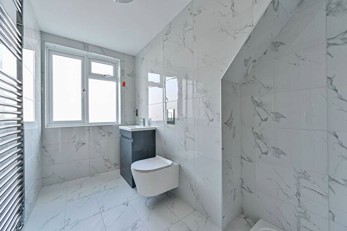 6 Bedroom Property To Rent In Bride Street, Barnsbury, London, N7