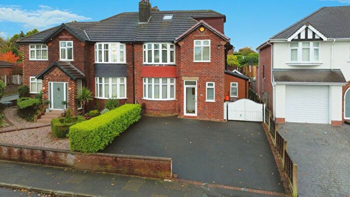 4 Bedroom Semi-Detached House For Sale In Old Hall Road, Whitefield, M45