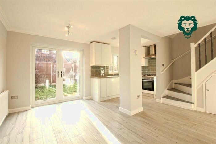 2 Bedroom Semi-Detached House To Rent In Fulmer Road, London, E16