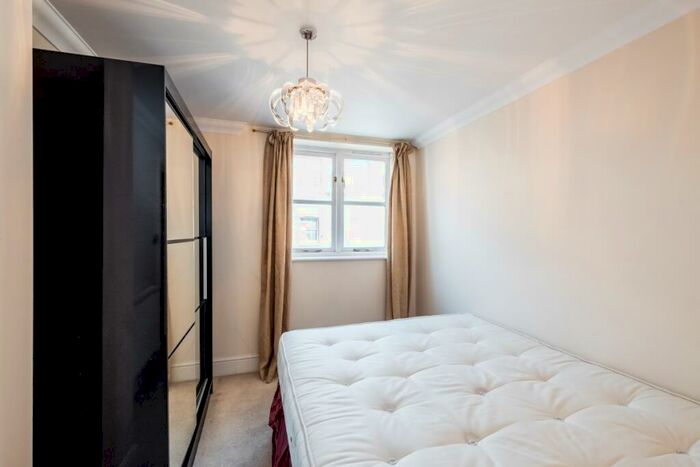 2 Bedroom Apartment To Rent In Folgate Street London, E1