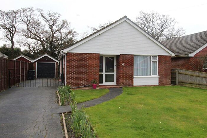 2 Bedroom Detached Bungalow To Rent In Gordon Way, Burton, BH23