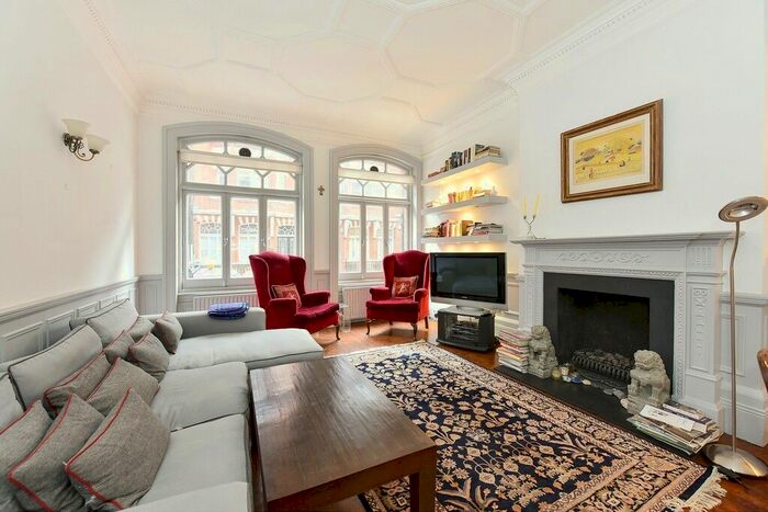 1 Bedroom Flat To Rent In Draycott Place, Chelsea, SW3