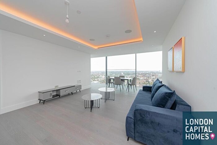 2 Bedroom Apartment To Rent In Carrara Tower, Bollinder Place, London, EC1V