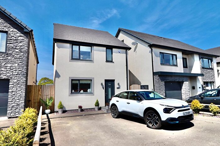 3 Bedroom Detached House For Sale In Heol-Y-Bedw-Hirion, Markham, NP12