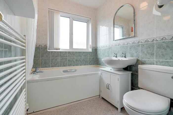 4 Bedroom Detached House For Sale In Valley Way, Exmouth, EX8