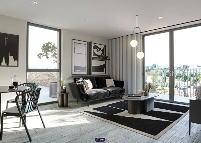 1 Bedroom Apartment For Sale In Orsdall Lane, Manchester, Greater Manchester, M5