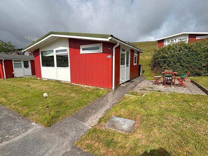 2 Bedroom Chalet For Sale In Llangain, Carmarthen, SA33